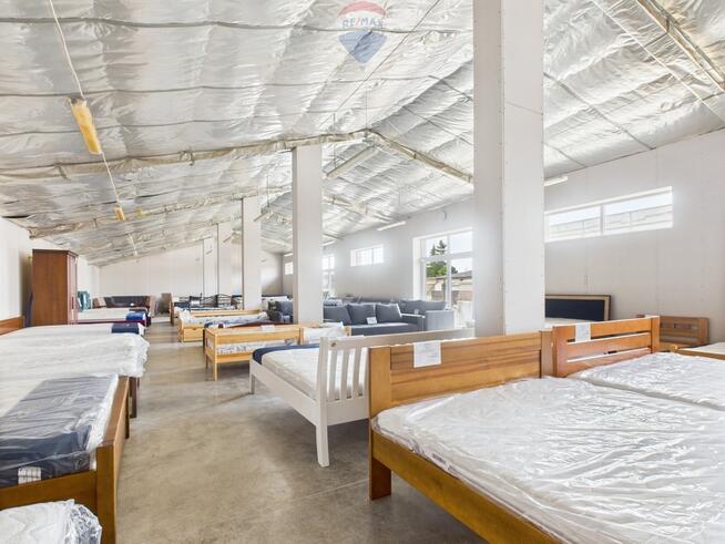 Lokal handlowo-usługowy - 263,3 m² – Faktura VAT