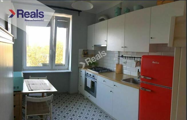 Dwa pokoje w kamienicy na Starej Ochocie.