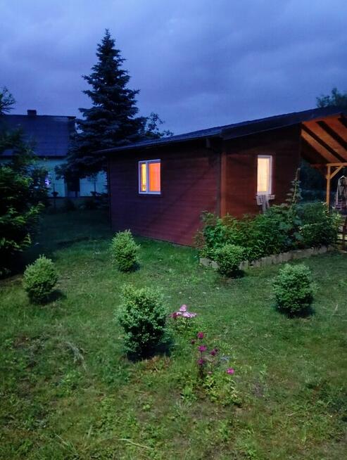 Sprzedam działkę (wyd. WZ) z domkiem rekr. całor., dojazd A2