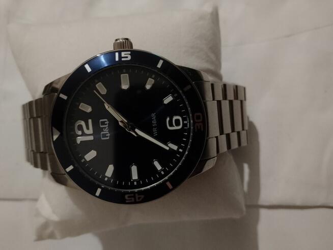 Stylowy zegarek marki Q&Q