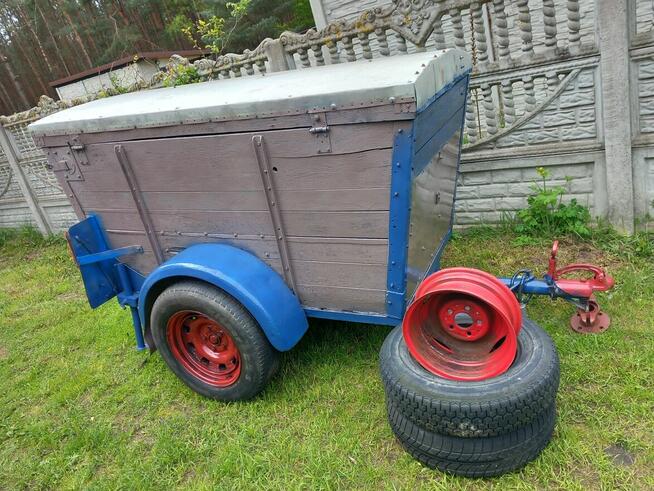 Przyczepka samochodowa, solidna-610DMC