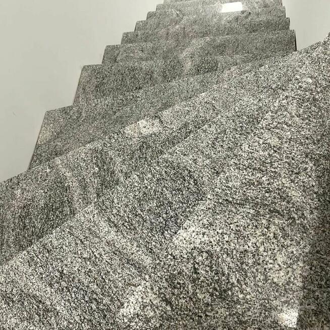 Stopień granitowy Royal Juparana polerowany 150x33x2 cm