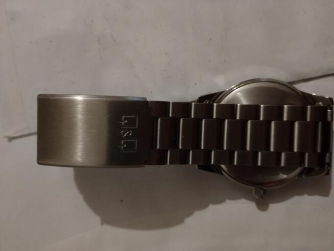 Stylowy zegarek marki Q&Q