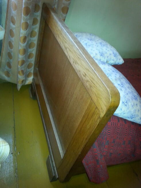 Sprzedam łóżko drewniane, wymiary stelaża ok. 200x90 cm, sta