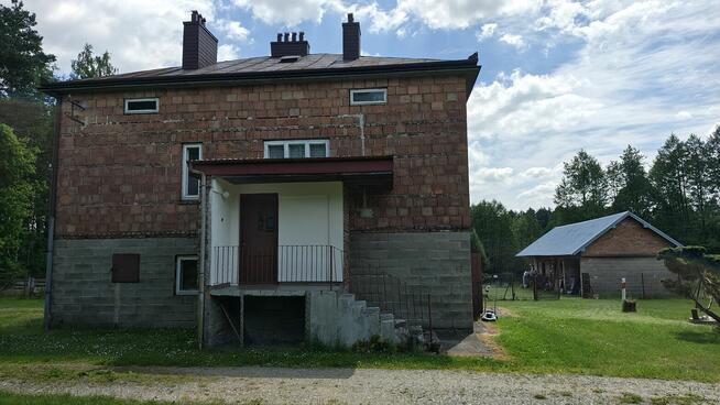 Murowany dom w Żdżarach