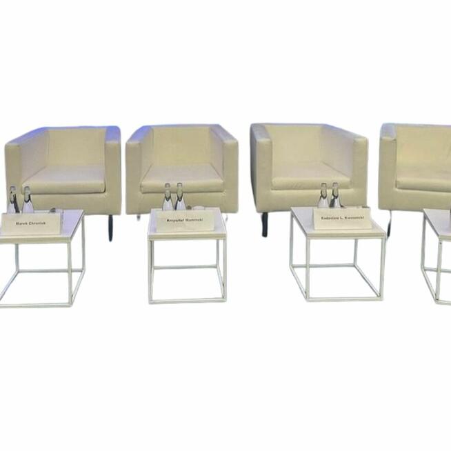 Wynajem sprzętu eventowego – fotele i stoliki