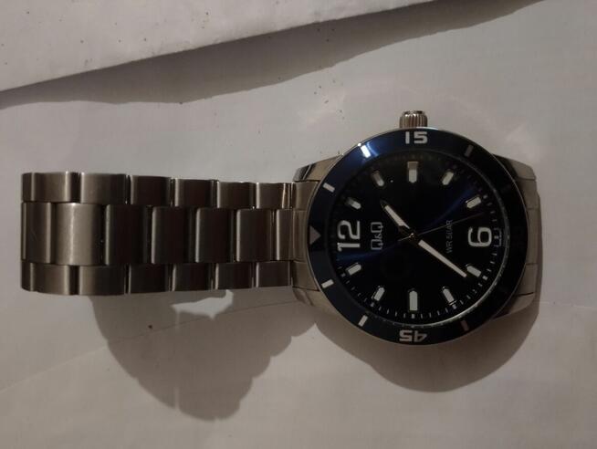 Stylowy zegarek marki Q&Q