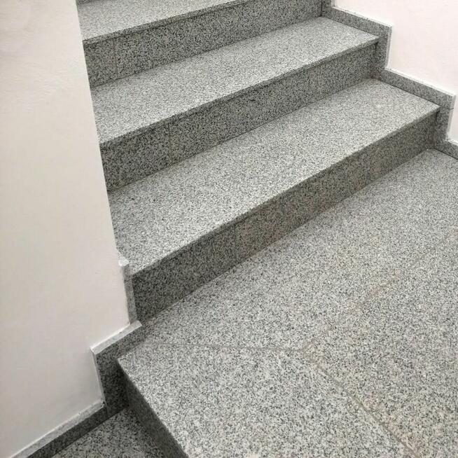 Stopień granitowy G603 New Bianco Cristal szlifowany 150x33x