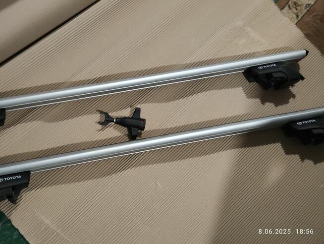 Relingi bagaznik dachowy Toyota Auris orginalny tanio