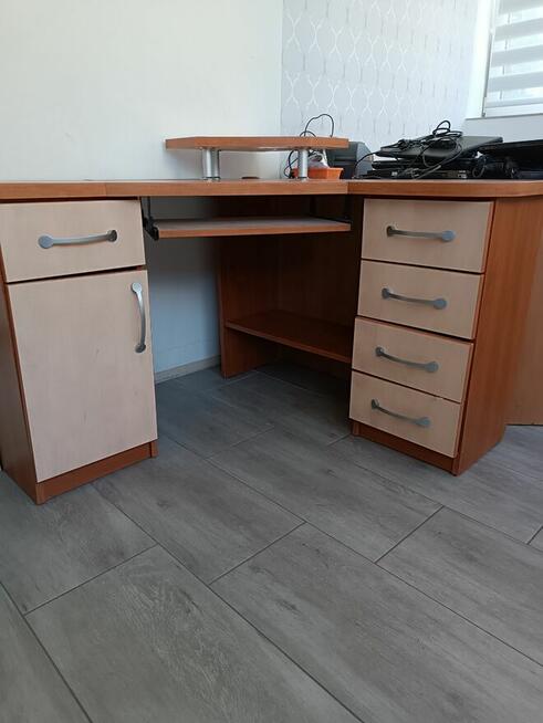 Biurko do komputera oddam za darmo