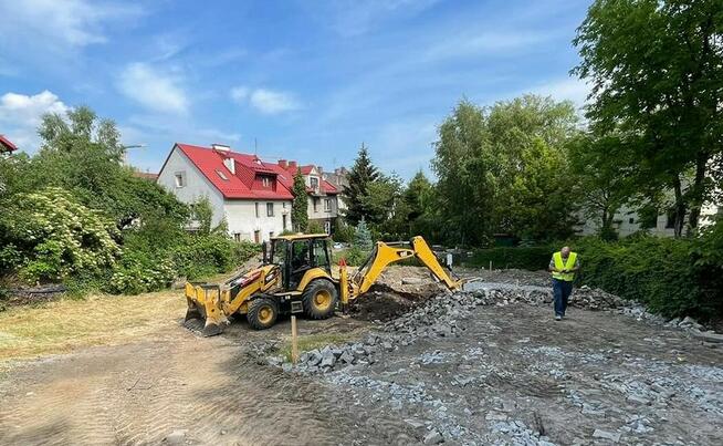 Przyjmę zlecenia na KOPARKO-ŁADOWARKĘ /KRAKÓW I OKOLICE