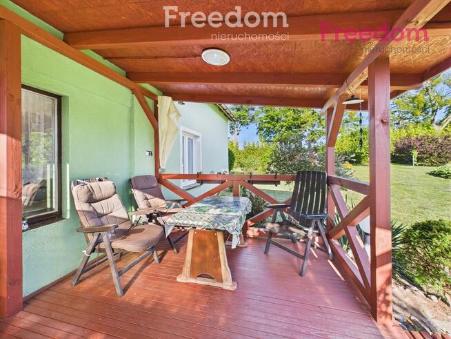 Urokliwy domek całoroczny z dużą działką.