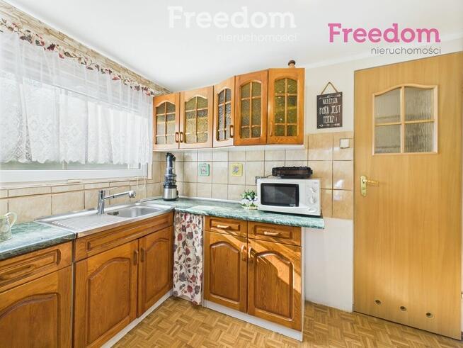 Urokliwy domek całoroczny z dużą działką.