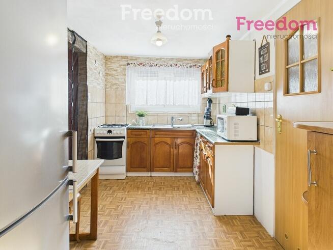 Urokliwy domek całoroczny z dużą działką.