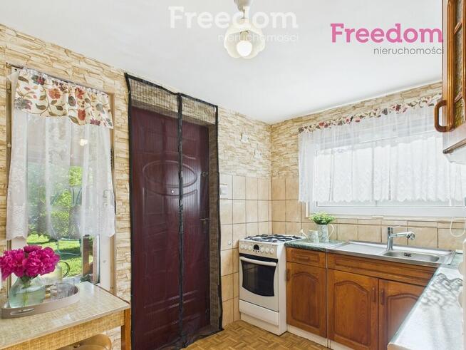 Urokliwy domek całoroczny z dużą działką.