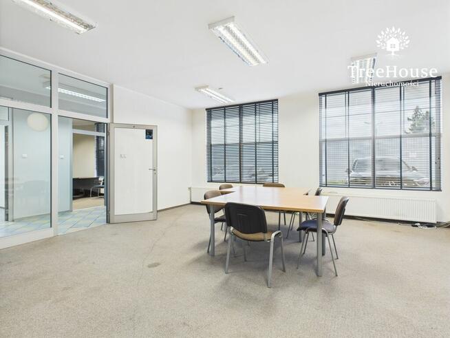 Olsztyn – budynek biurowy z 2 wejściami + parking