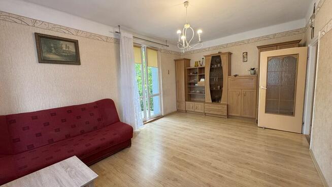 1 pokojowe, 2 piętro, świetna loklizacja.