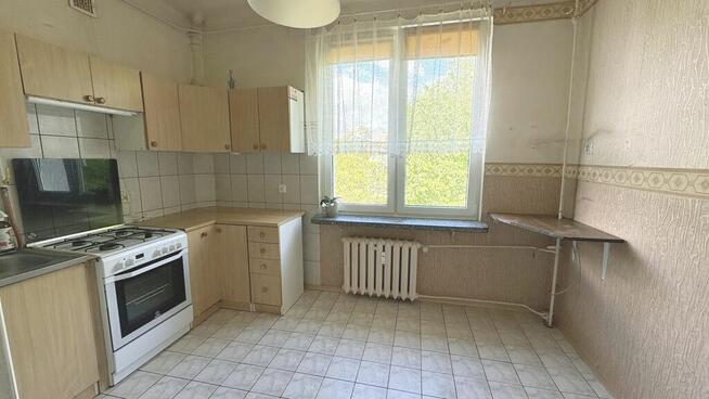 1 pokojowe, 2 piętro, świetna loklizacja.