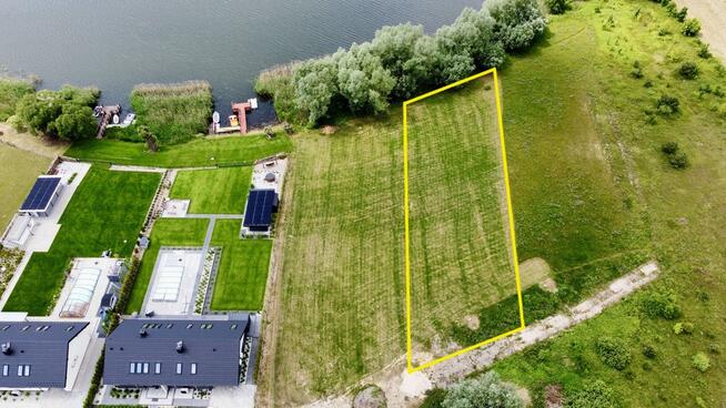 Działka z linią brzegową - gotowa do budowy domu