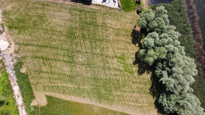 Działka z linią brzegową - gotowa do budowy domu