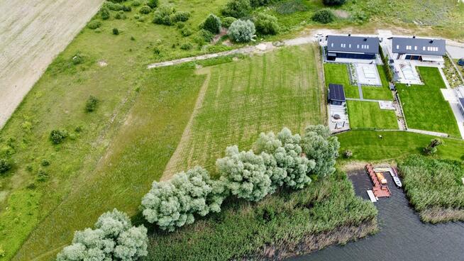 Działka z linią brzegową - gotowa do budowy domu