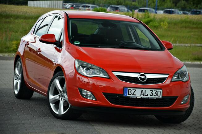 Opel Astra 1,4 Turbo*140KM*Xenon*LED*Navi*GAZ*Niemcy