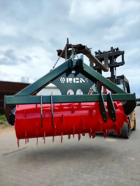 Wał do pryzm / walec pryzmowy do kiszonki