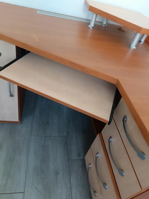 Biurko do komputera oddam za darmo