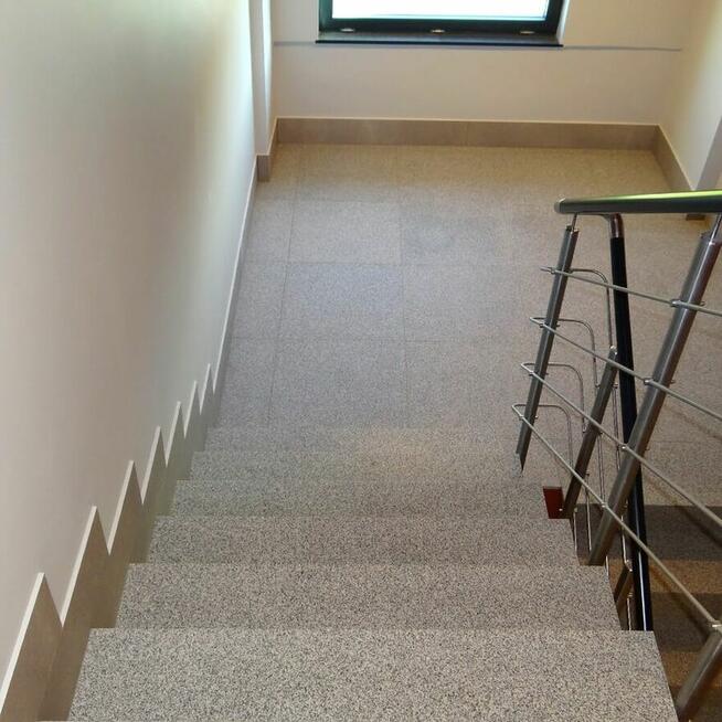 Stopień granitowy G603 New Bianco Cristal szlifowany 150x33x