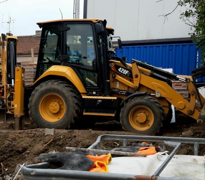 Przyjmę zlecenia na KOPARKO-ŁADOWARKĘ /KRAKÓW I OKOLICE
