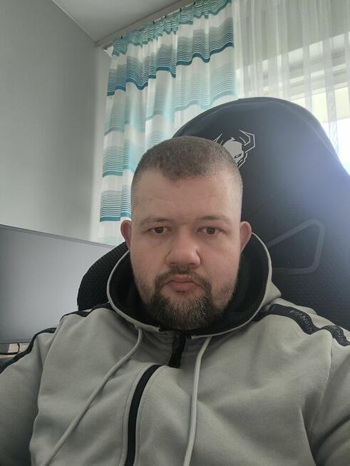 Szukam kobiety z charakterem.