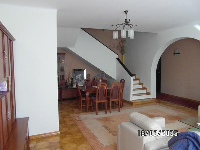 DOM PO REMONCIE NA ŁADNEJ ZAGOSPODAROWANEJ DZIAŁCE W KUTNIE