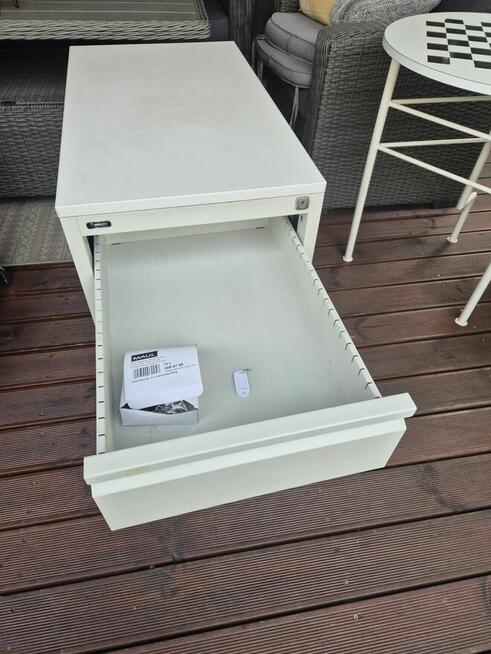 Kontenerek na dokumenty