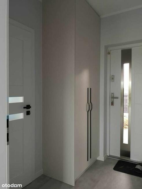 Dom w zabudowie bliźniaczej z garażem. Laszczki gmina Nadarzyn