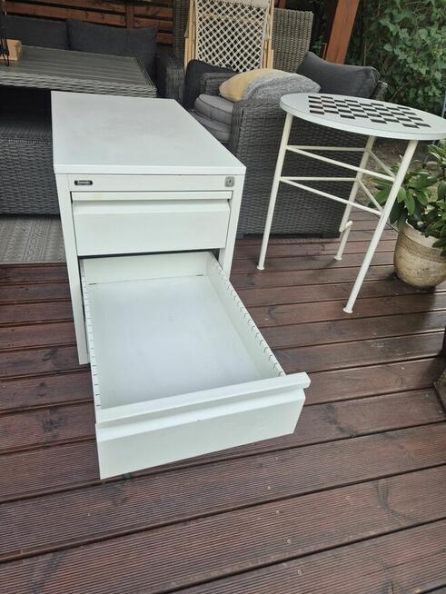 Kontenerek na dokumenty