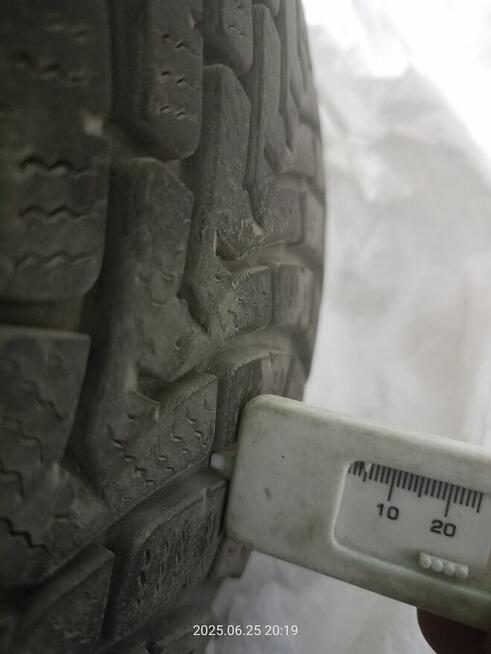 Opony Zimowe 215/55 R 18 FALKEN 4 szt