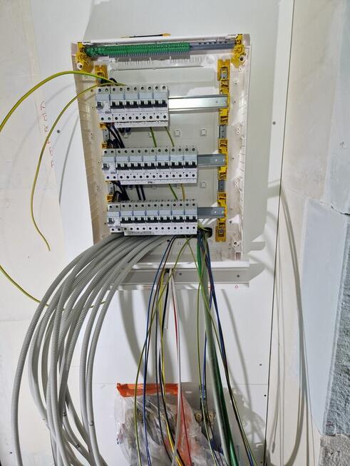 Elektryk/Serwis turbin wiatrowych.