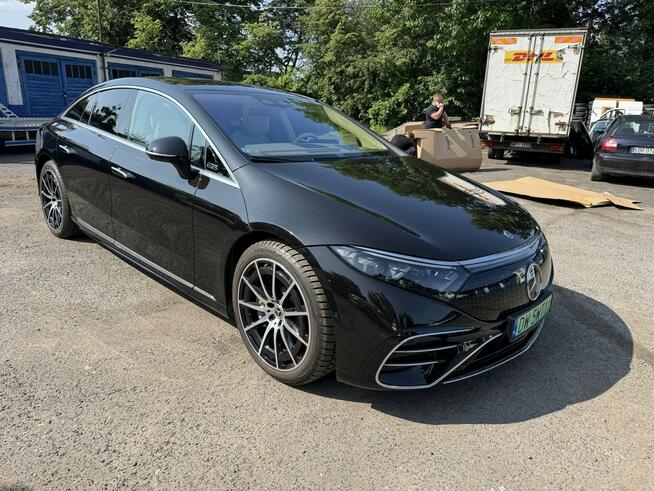 Mercedes EQS