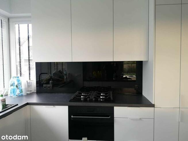 Dom w zabudowie bliźniaczej z garażem. Laszczki gmina Nadarzyn