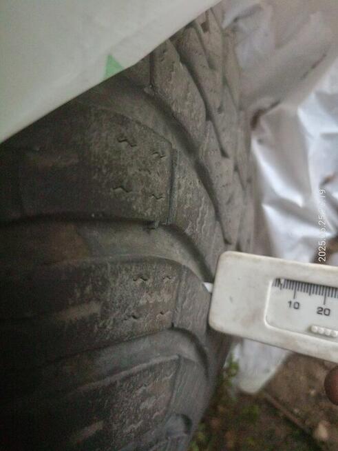 Opony Zimowe 215/55 R 18 FALKEN 4 szt