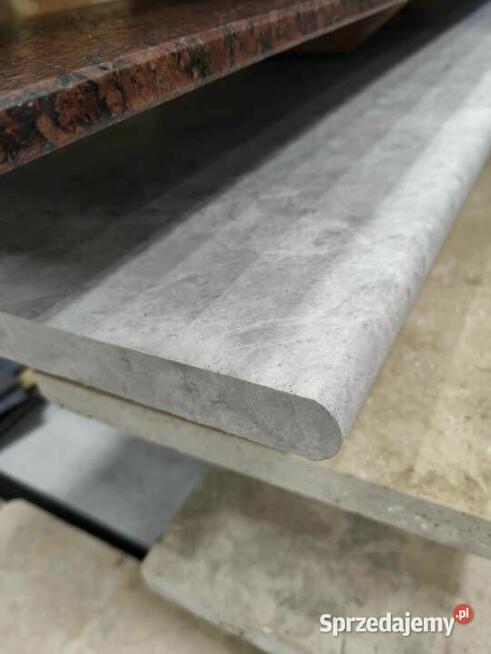 Stopień marmurowy TundraGrey polerowany bullnose 135x33x3cm