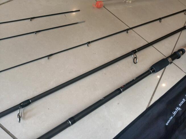 FL Sakana Hanta Ultra Feeder 3,60m c.w. do 120g węglowy