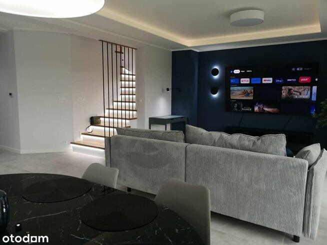 Dom w zabudowie bliźniaczej z garażem. Laszczki gmina Nadarzyn