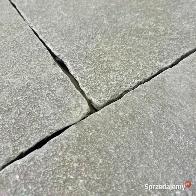 Płytki wapień Grey Limestone antykowane i bębnowane