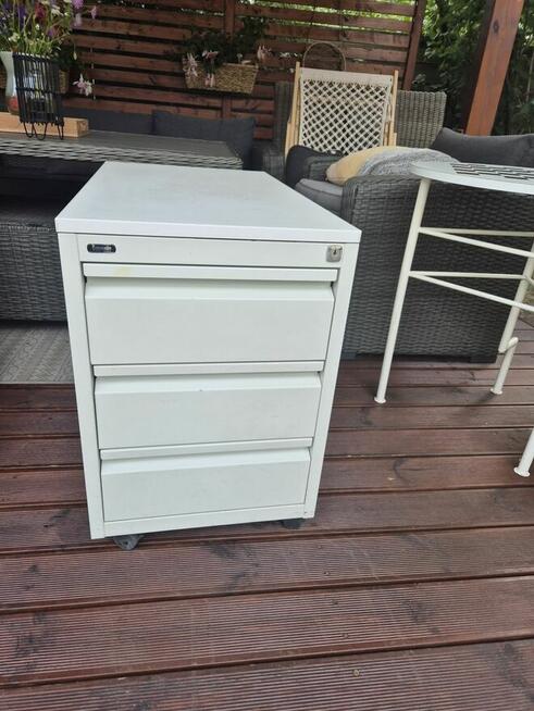 Kontenerek na dokumenty