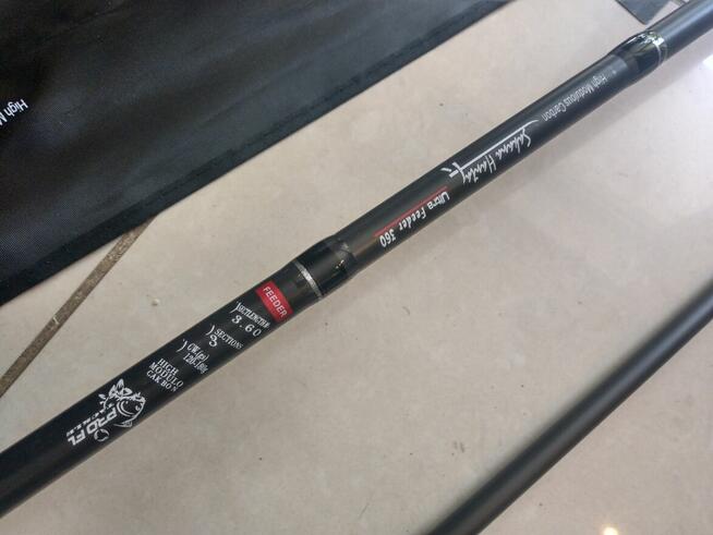 FL Sakana Hanta Ultra Feeder 3,60m c.w. do 120g węglowy