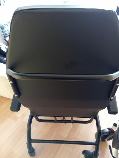 Fotel nowy dla niepełnosprawnych