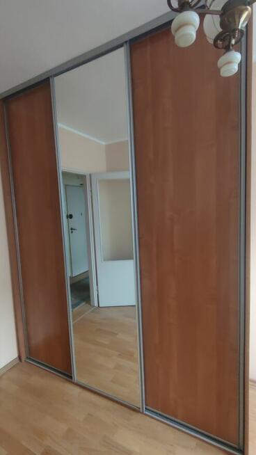 Szafa przesuwna w zabudowie 3 drzwiowej używana