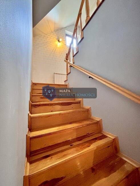 Wygodny dom z pięknym zielonym ogrodem