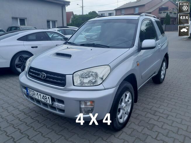 Toyota RAV-4 2.0 D4D  4X4 klima alufelgi kamera elektryka stan BDB 3 drzwi